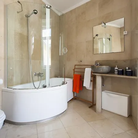 Διαμέρισμα Joivy Spacious And Bright 1-bed Flat With Views In Lapa *