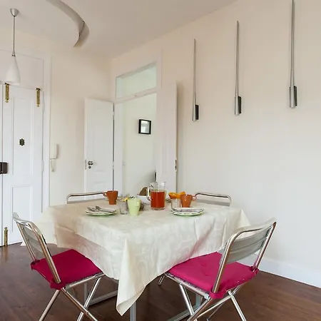 Joivy Spacious And Bright 1-Bed Flat With City Views In Lapa Apartment Lissabon