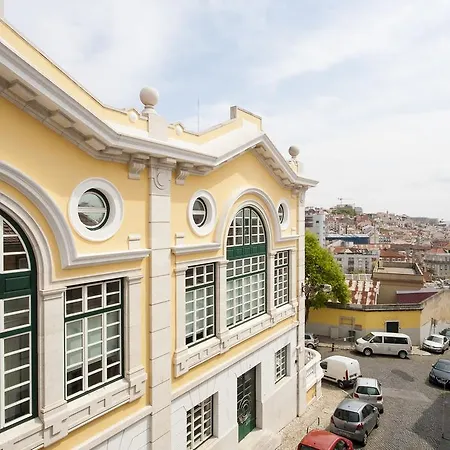 Joivy Spacious And Bright 1-bed Flat With Views In Lapa Appartement *