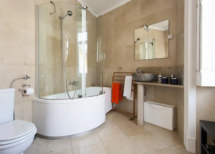 شقة Joivy Spacious And Bright 1-bed Flat With Views In Lapa *