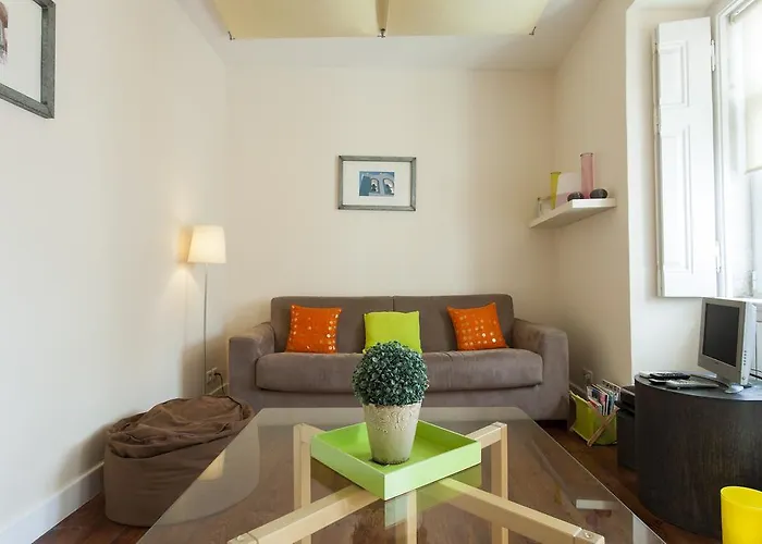 Joivy Spacious And Bright 1-bed Flat With Views In Lapa شقة